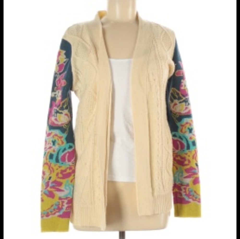 Coco and Main sz Small multi colored sweater